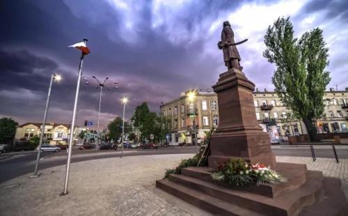 Europa22 "Apartament Delux" Z Wanna - Centrum Miasta Z Widokiem Na Staw Tomaszów Mazowiecki Esterno foto